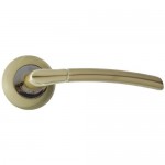 Комплект дверных ручек Kerron KWC-9016 с запиранием, алюминий, цвет матовое золото/глянцевый хром